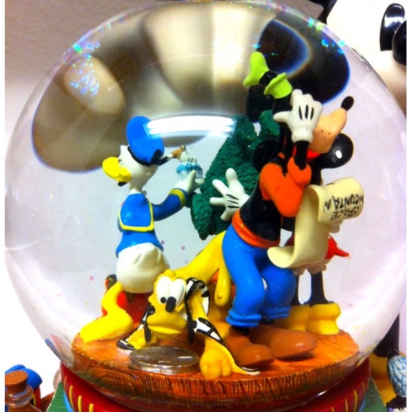 Mickey and Friends Deluxe Musical Snow Globe, Disneyland Paris Original Mickey and Friends Deluxe Musical Snow Globe, Disneyland Paris Original